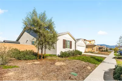 468 Bristolwood, Hemet, CA 92543 - Photo 4