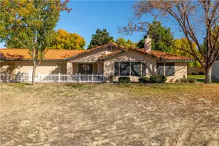 1057 Clubhouse Dr, Hemet, CA 92545 - Photo 28