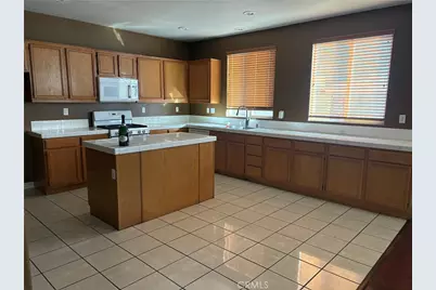 131 Quartz Ln, Perris, CA 92570 - Photo 4