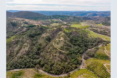 46121 Avenida Tierra, Temecula, CA 92590 - Photo 2