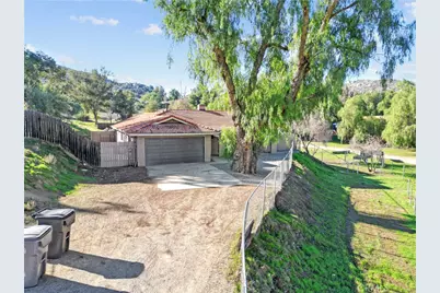 17551 Holden, Perris, CA 92570 - Photo 26