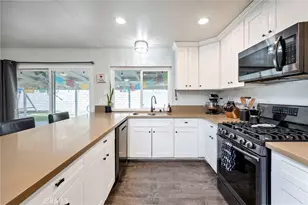 10022 Chula Vista Way, Riverside, CA 92503 - Photo 12