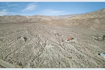 22700 Tamyran, Desert Hot Springs, CA 92241 - Photo 52