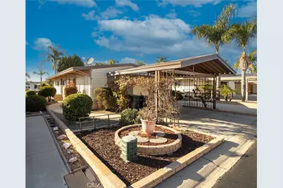 1387 Bishop, Hemet, CA 92545 - Photo 2