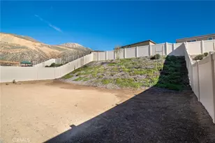 19508 Hanging Rock Rd, Lake Elsinore, CA 92532 - Photo 10