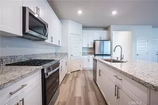 19508 Hanging Rock Rd, Lake Elsinore, CA 92532 - Photo 2