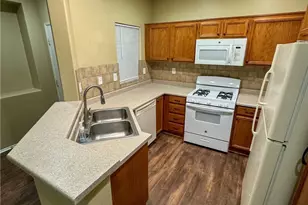 26444 Arboretum Way, Murrieta, CA 92563 - Photo 6