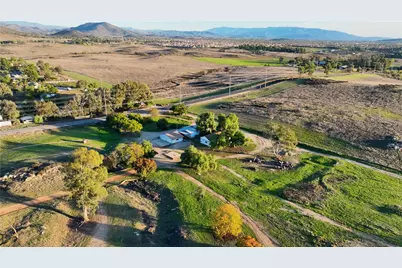 33045 Briggs Road, Menifee, CA 92584 - Photo 10