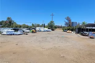 21131 Ellis, Perris, CA 92570 - Photo 40
