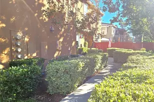 27427 Woburn Ct, Murrieta, CA 92562 - Photo 4