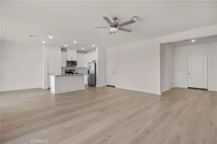 14896 Desert Lily Ct, Apple Valley, CA 92307 - Photo 2