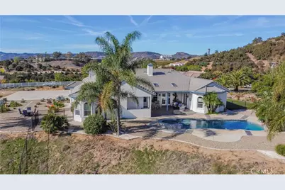 25025 Las Palmeras Dr, Temecula, CA 92590 - Photo 2