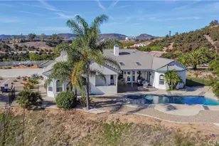 25025 Las Palmeras Dr, Temecula, CA 92590 - Photo 2