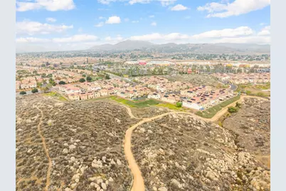 27166 Canyon Rock Court, Moreno Valley, CA 92555 - Photo 56