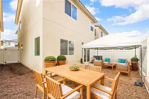 27166 Canyon Rock Ct, Moreno Valley, CA 92555 - Photo 38