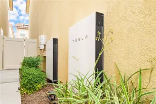 27166 Canyon Rock Ct, Moreno Valley, CA 92555 - Photo 46