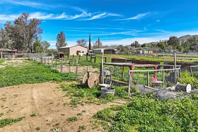 40069 Newport, Hemet, CA 92543 - Photo 58