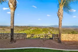 40055 Valle Vista, Murrieta, CA 92562 - Photo 10