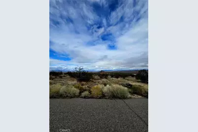 1 Twinn Buttes Avenue, California City, CA 93505 - Photo 2