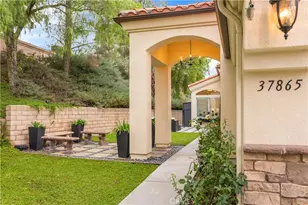 37865 Bear View Cir, Murrieta, CA 92562 - Photo 6