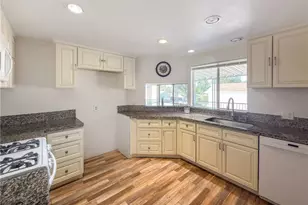 38200 Via Del Largo, Murrieta, CA 92563 - Photo 10