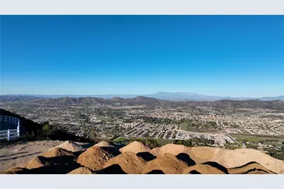 37553 Via Vista Grande, Murrieta, CA 92562 - Photo 6