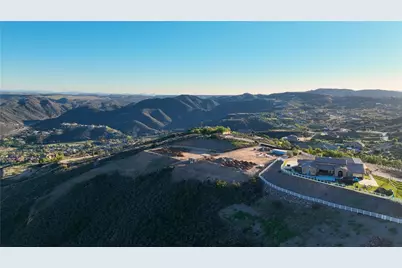 37553 Via Vista Grande, Murrieta, CA 92562 - Photo 10