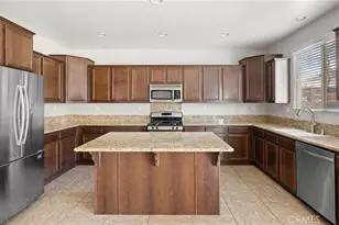 29360 Coral Island Ct, Menifee, CA 92585 - Photo 4