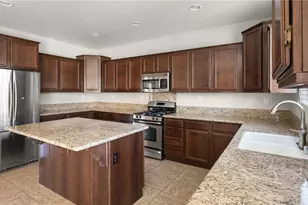 29360 Coral Island Ct, Menifee, CA 92585 - Photo 6