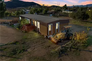 24121 Bienvenidos, Perris, CA 92570 - Photo 2