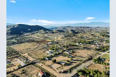 24121 Bienvenidos, Perris, CA 92570 - Photo 28