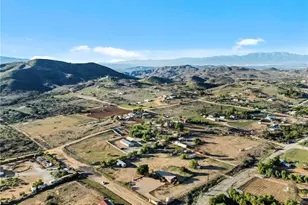 24121 Bienvenidos, Perris, CA 92570 - Photo 28