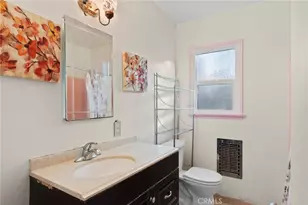 17806 Erwin St, Encino, CA 91316 - Photo 10