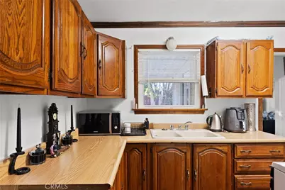 17806 Erwin St, Encino, CA 91316 - Photo 18