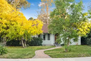 17806 Erwin St, Encino, CA 91316 - Photo 2