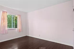 17806 Erwin St, Encino, CA 91316 - Photo 8