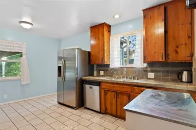 17806 Erwin St, Encino, CA 91316 - Photo 12