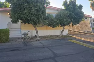 42751 Florida, Hemet, CA 92544 - Photo 2