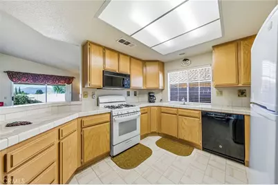 28281 Via Cascadita, Menifee, CA 92585 - Photo 12