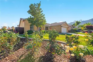 32816 Autumn Wood Cir, Lake Elsinore, CA 92530 - Photo 4