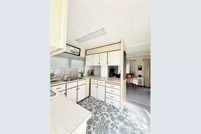 332 N Lyon, Hemet, CA 92543 - Photo 32