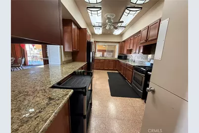 332 N Lyon, Hemet, CA 92543 - Photo 36