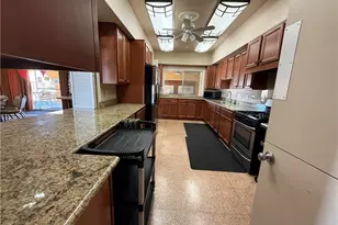 332 N Lyon, Hemet, CA 92543 - Photo 36