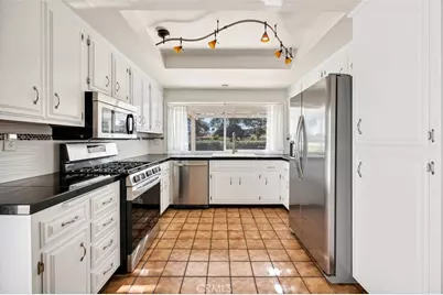 2125 Silver Oak, Hemet, CA 92545 - Photo 12