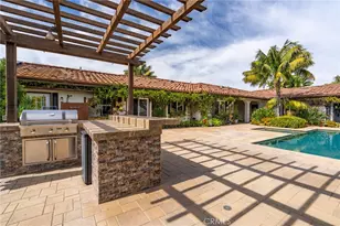 30415 Disney, Vista, CA 92084 - Photo 8