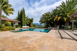 30415 Disney, Vista, CA 92084 - Photo 14