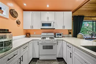 25106 Rim Rock Rd, Idyllwild, CA 92549 - Photo 58