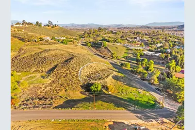 23930 Beverly, Menifee, CA 92587 - Photo 4
