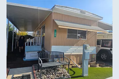 206 Lyon #109, Hemet, CA 92543 - Photo 2