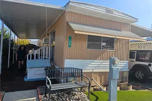 206 Lyon, Hemet, CA 92543 - Photo 2